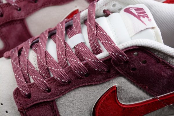Otomo Katsuhiro x Nike SB Dunk Low  Steamboy OST  DA8863-082 - Image 3