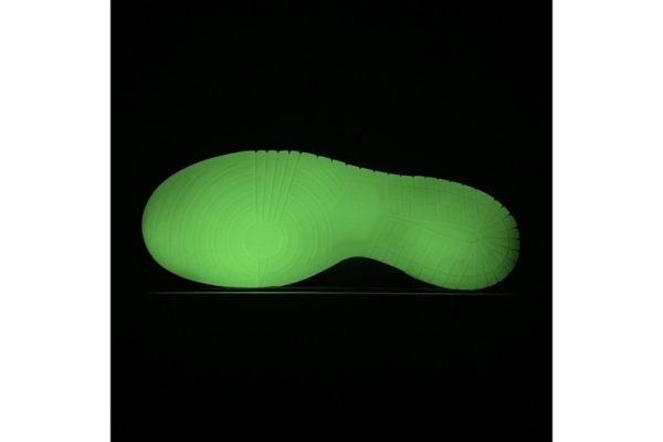 Nike Dunk Low PRM Halloween (2021)  DD3357-100 (SP batch) - Image 2