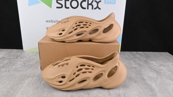 (Free Shipping) adidas Yeezy Foam RNNR Ochre GW3354