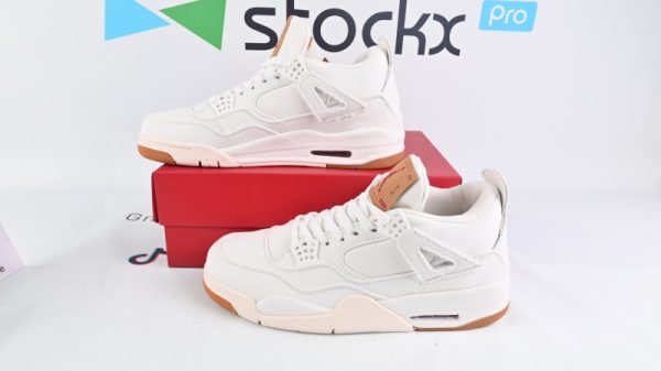 Jordan 4 Retro Levi's White AO2571-100