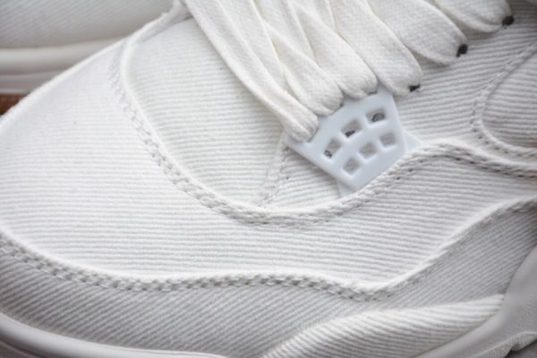 Jordan 4 Retro Levi's White AO2571-100 - Image 3