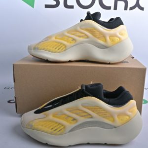 adidas Yeezy 700 V3 Mono Safflower(SP batch) HP5425