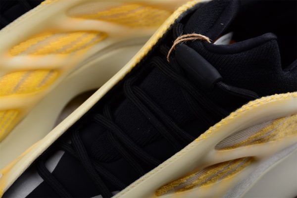 adidas Yeezy 700 V3 Mono Safflower(SP batch) HP5425 - Image 3