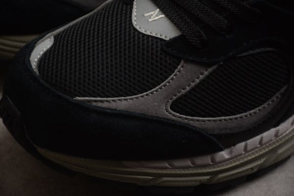 New Balance 2002R 'Protection Pack - Black Grey' M2002RDJ - Image 5