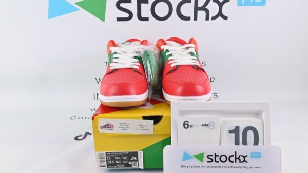 Nike SB Dunk Low 7 Eleven CZ5130-600 - Image 2