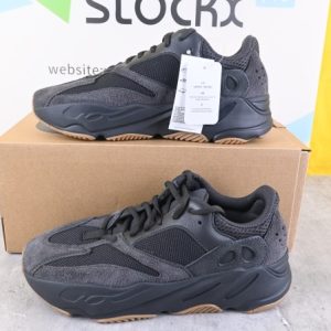 adidas Yeezy Boost 700 Utility Black(SP batch) FV5304