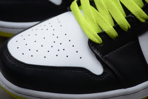 Jordan 1 Low Black Cyber CK3022-003 - Image 3
