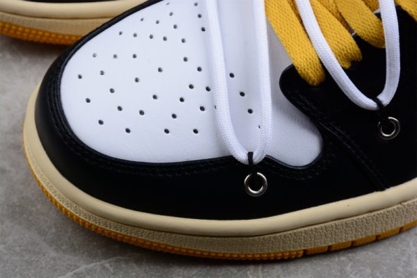 Air Jordan 1 Low   Christmas   553560-171 - Image 3