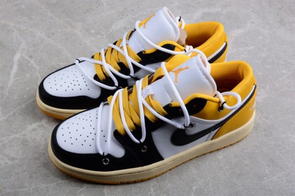 Air Jordan 1 Low   Christmas   553560-171 - Image 4