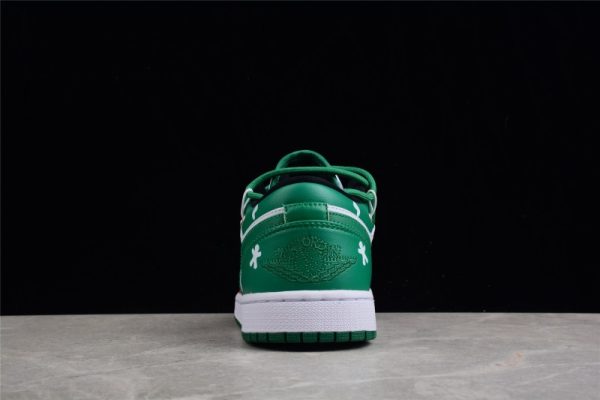 Air Jordan 1 Low   Christmas   553558-129 - Image 5