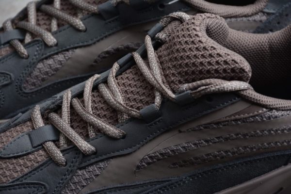 adidas Yeezy Boost 700 V2 Mauve GZ0724 - Image 3