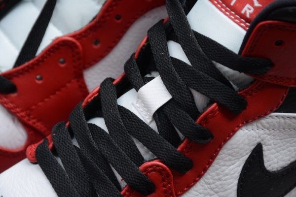 Jordan 1 Mid Chicago (2020) 554724-173 - Image 2