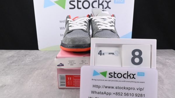 Nike Dunk SB Low Staple NYC Pigeon 304292-011 - Image 2