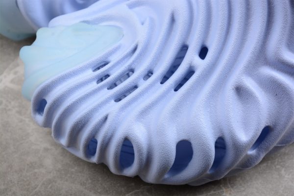 Salehe Bembury x Crocs Polle x Clog  Blue - Image 3