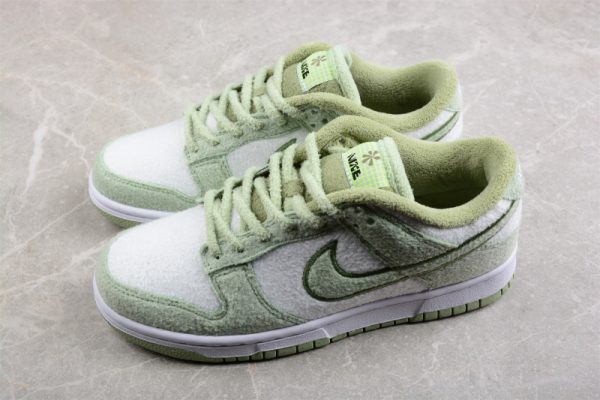 Nike Dunk Low SE Fleece Pack Honeydew DQ7579-300 - Image 4