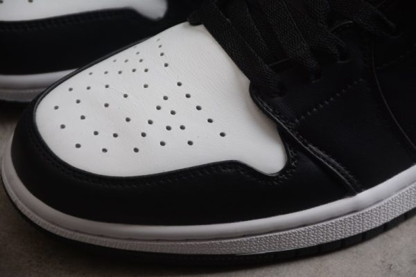 Jordan 1 Low White Toe 553558-063 - Image 3
