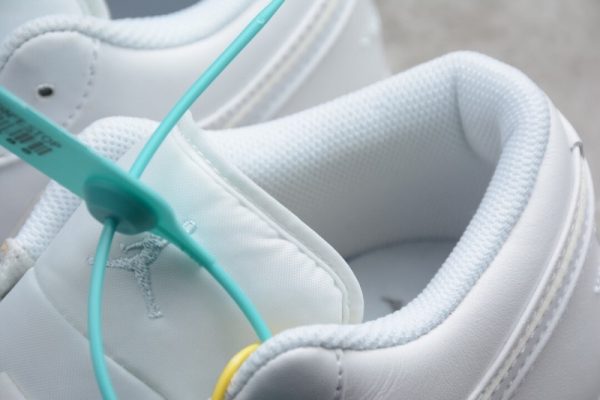 Jordan 1 Low White Pure Platnium 553558-170 - Image 5