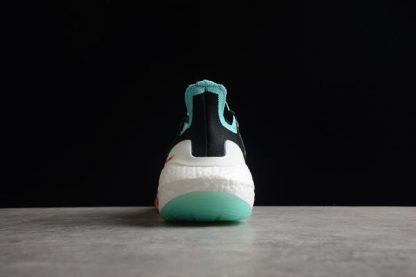 adidas Ultra Boost 22 GY4516 - Image 5