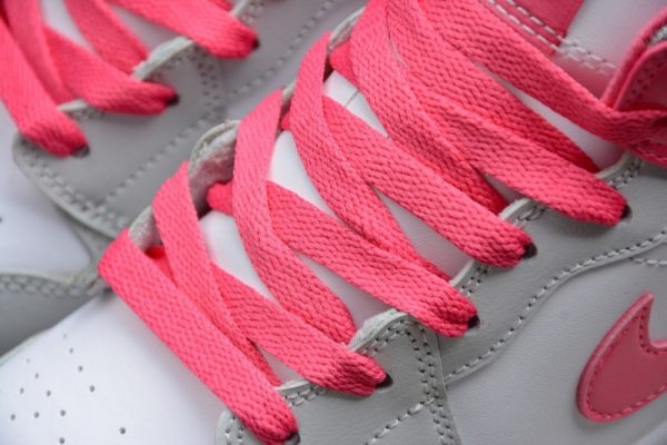 AIR JORDAN GIRLS 1 MID (GS) 555112-109 - Image 4