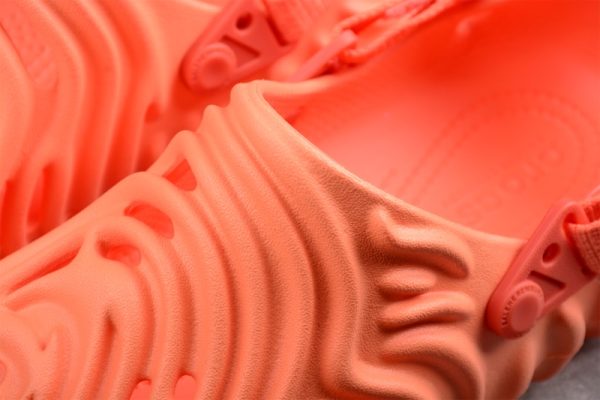 Salehe Bembury x Crocs Polle x Clog  Orange - Image 2