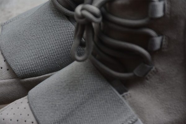 adidas Yeezy Boost 750 Light Grey Glow In the Dark(SP batch) BB1840 - Image 3