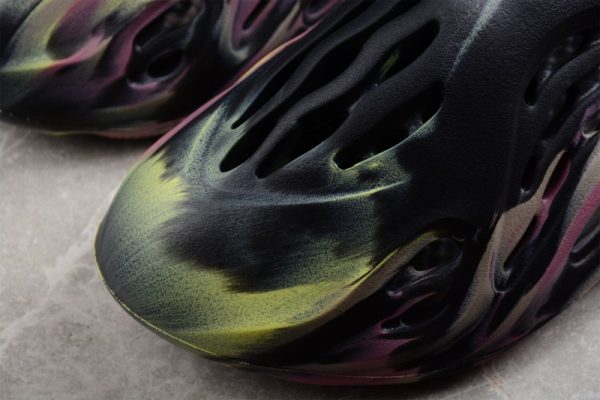 adidas Yeezy Foam RNR MX Carbon IG9562 - Image 4