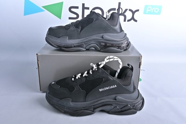 Ba***ci*ga Triple S Black 541624 W09O1 1000(SP batch)