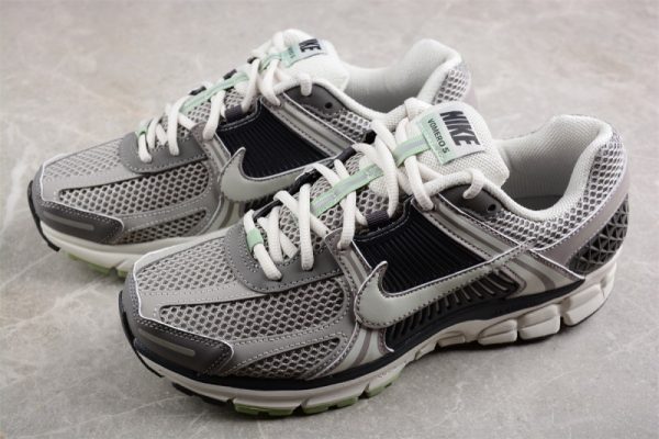 Nike Zoom Vomero 5 Cobblestone Flat Pewter (Women's) FB8825-001 - Image 4