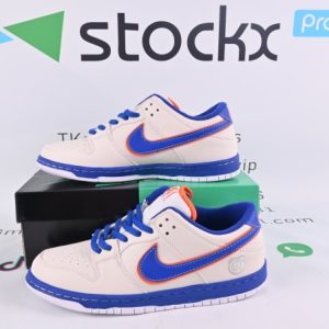 Nike SB Dunk Low Medicom 1 304292-142