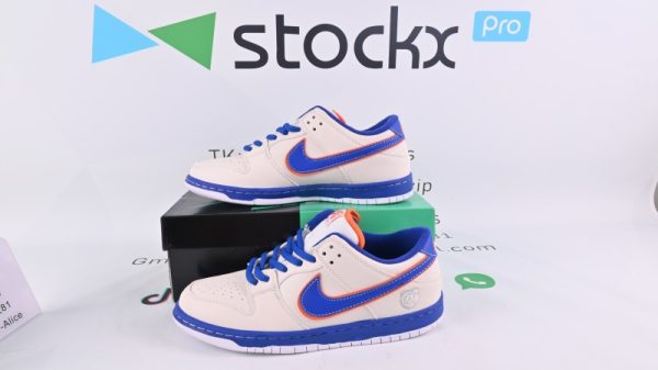 Nike SB Dunk Low Medicom 1 304292-142