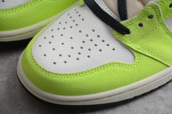 Air Jordan 1 High OG 'Volt' 555088-702 - Image 4