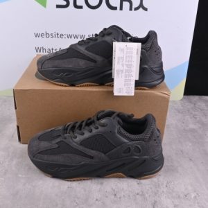 adidas Yeezy Boost 700 Utility Black FV5304 (SP Batch)