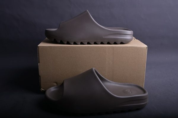 (Free Shipping)Kanye West x Yeezy Slide Resin Soot G55495