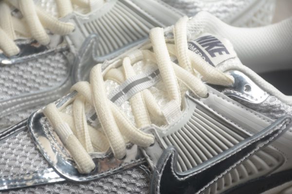Nike Zoom Vomero 5 Photon Dust Metallic Silver (Women's) FD0884-025 - Image 2