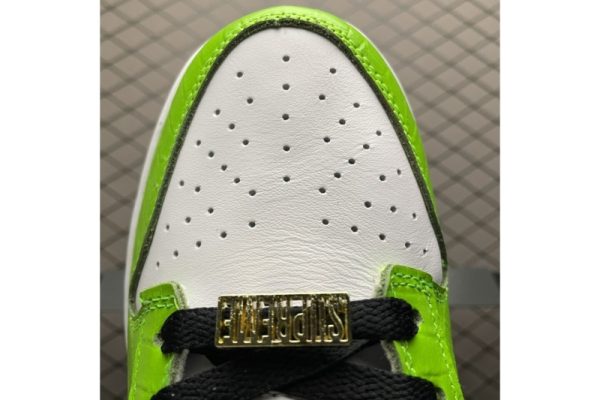 Nike SB Dunk Low Supreme Stars Mean Green (2021)(SP batch)DH3228-101 - Image 3