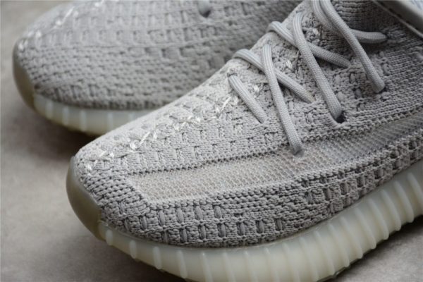 Kid  adidas Yeezy Boost 350 V2 Tail Light  FX9017 - Image 3