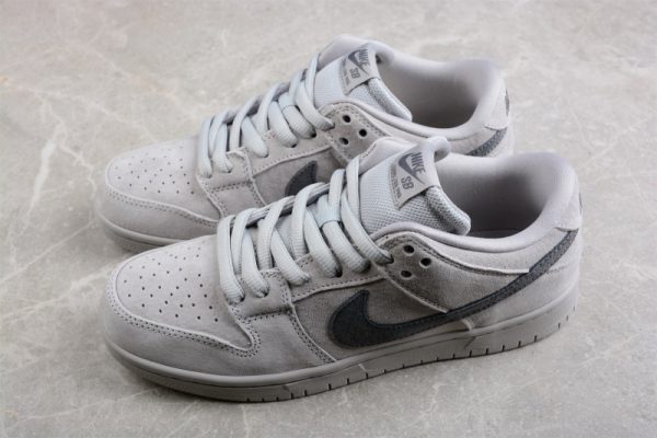 Nike SB Dunk Low Pro PRM 854866-016 - Image 4