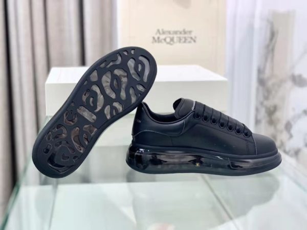 Alexander McQueen Oversized Black Shiny Sole(SP batch)604232WHX981000 - Image 3