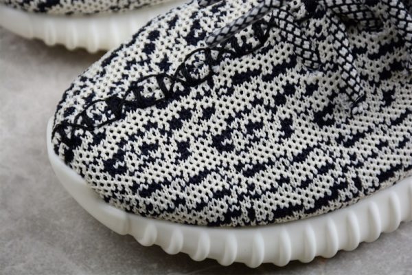 Kid  adidas Yeezy Boost 350 V2 BB5354 - Image 4