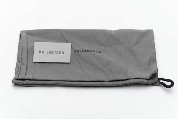 Blenciaga Track 2 Sneaker Black Green 568615 W2MA1 5610 SP BATCH - Image 2