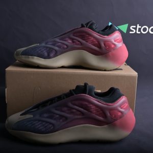 adidas Yeezy 700 V3 Fade Carbon(SP batch) GW1814