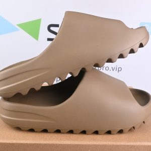(Free Shipping)Yeezy Slide Core FV8425