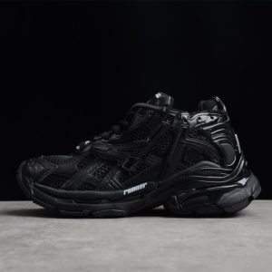 Ba***ci*ga Runner Black 656065-W3RA1-1000 1:1(SP batch)