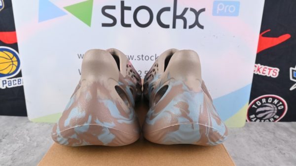 (Free Shipping) adidas Yeezy Foam RNNR MX Sand Grey GY3969 - Image 4