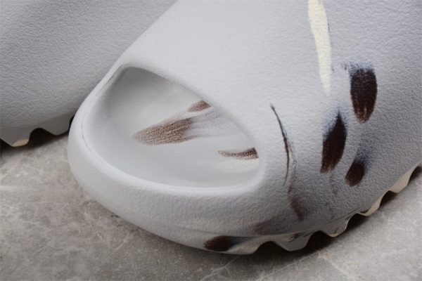 (Free Shipping)adidas Yeezy Slide Enflame Oil Painting White Grey GZ5553 - Image 3