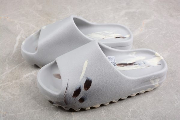 (Free Shipping)adidas Yeezy Slide Enflame Oil Painting White Grey GZ5553 - Image 4