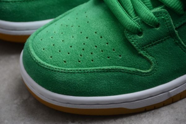 Nike SB Dunk Low Pro St. Patrick's Day (2022) BQ6817-303 - Image 4