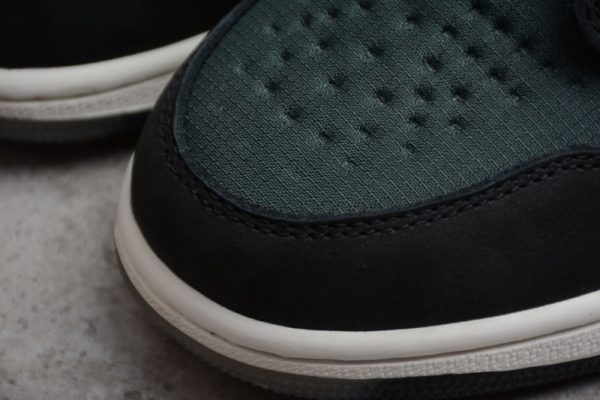 Jordan 1 Retro High Element Gore-Tex Black Particle Grey DB2889-001 - Image 3