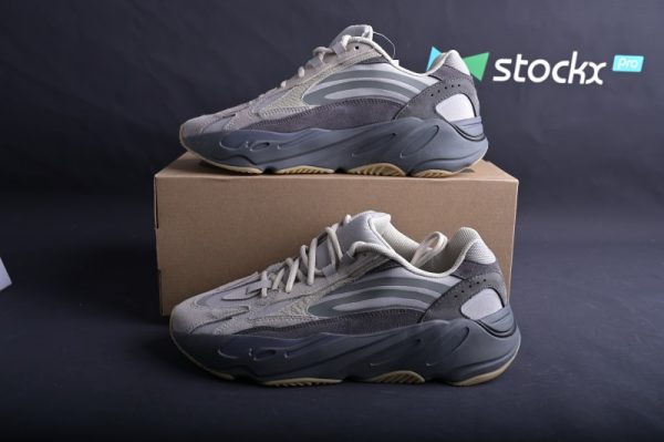 adidas Yeezy Boost 700 V2 Tephra FU7914
