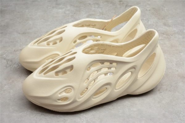 (Free Shipping)Yeezy Foam Runner   Sand   FY4567 - Image 3